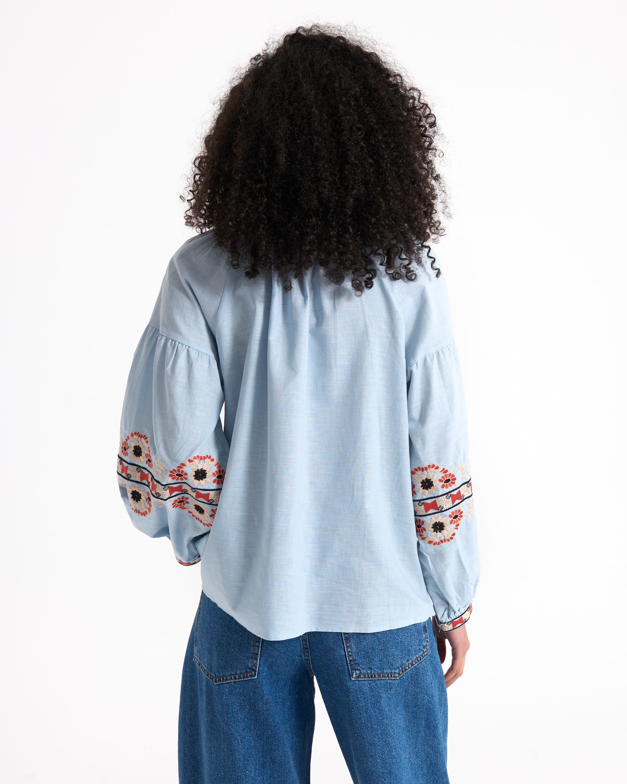 blouse, mouwborduursels, lichtblauw, lange mouwen, casual top