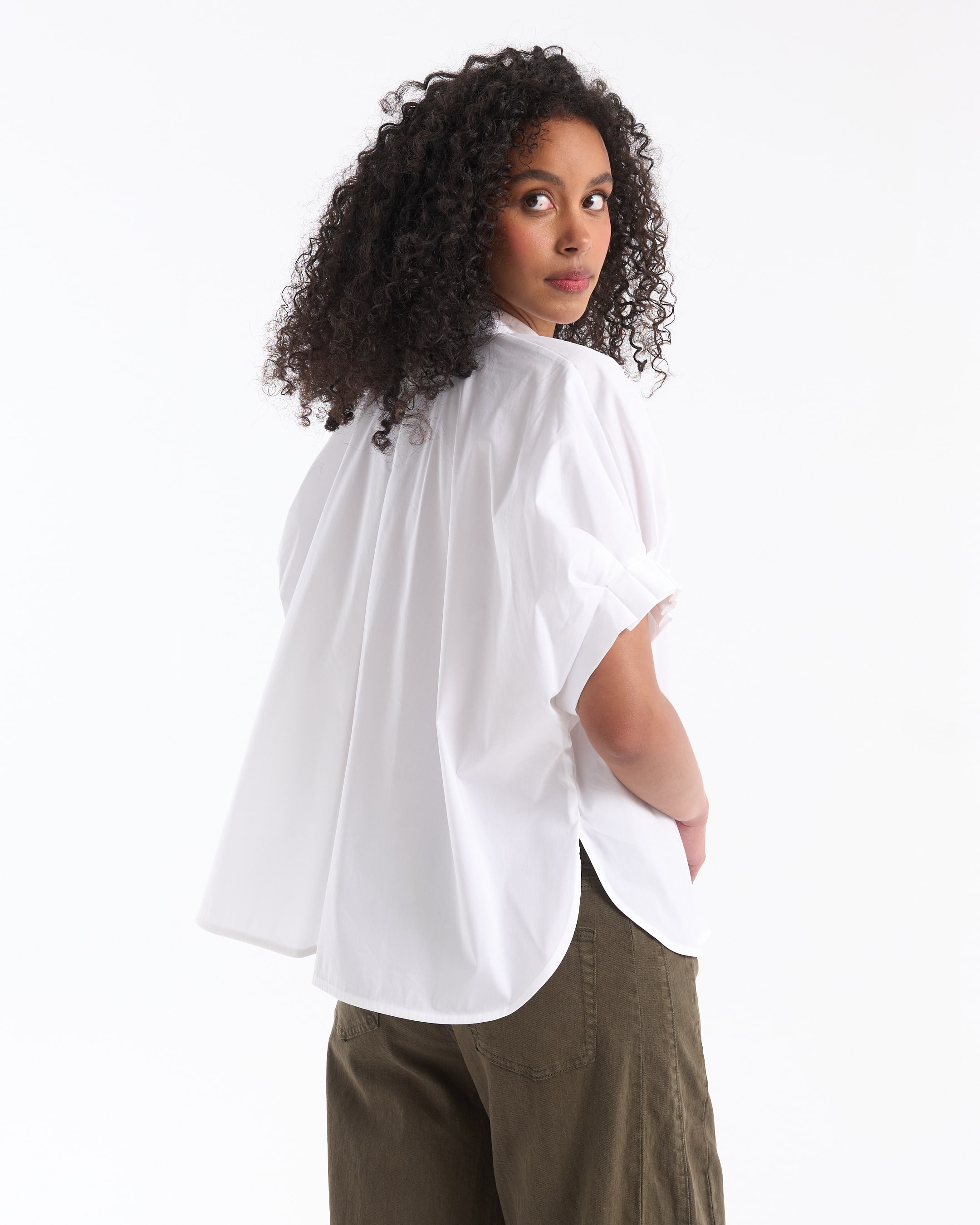 wit shirt, losse pasvorm, korte mouwen, rond hals, katoenmix