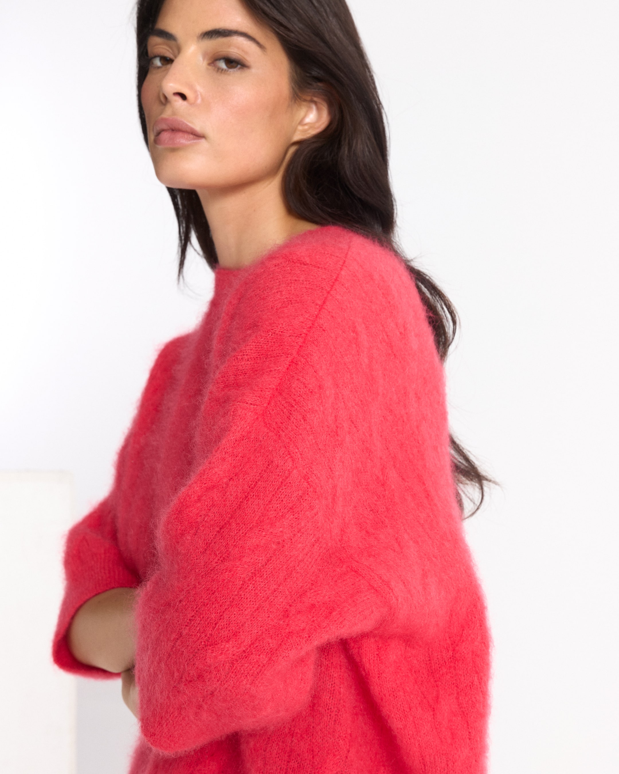 gebreide trui, roze trui, zachte stof, lange mouwen, oversized