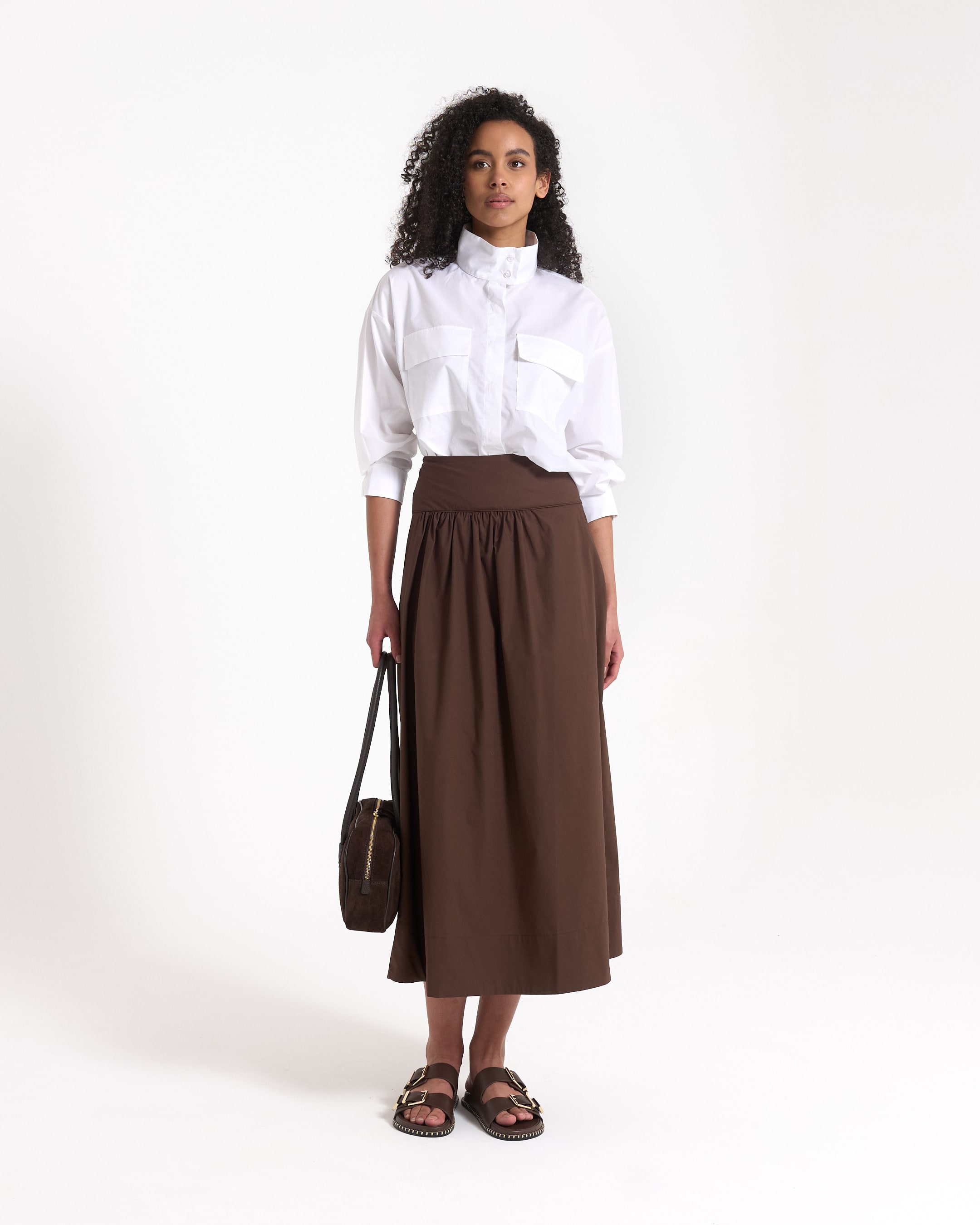 witte blouse, geknoopte kraag, cargo zakjes, lange mouwen, casual top