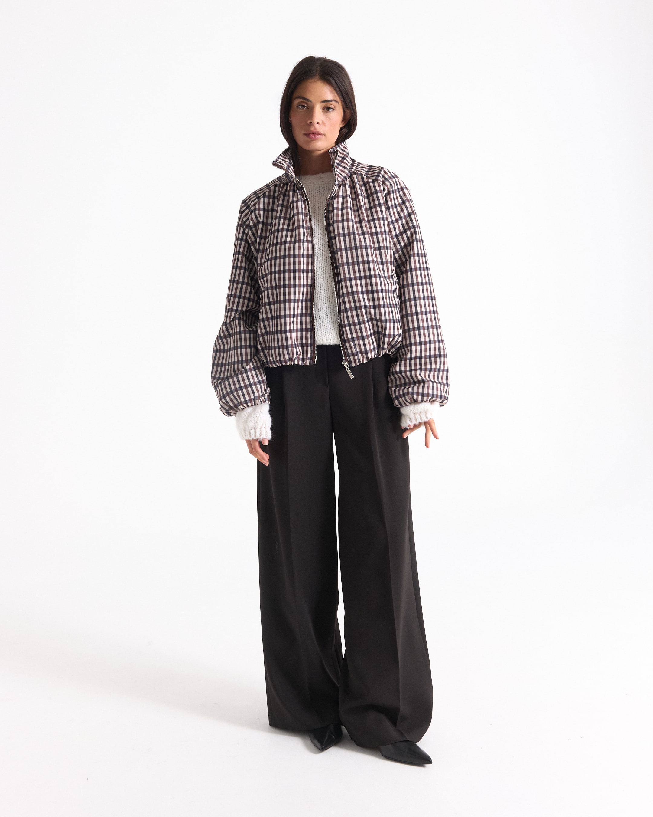 bodykleding jas, ruitpatroon, hoge kraag, kort model, mouwboorden