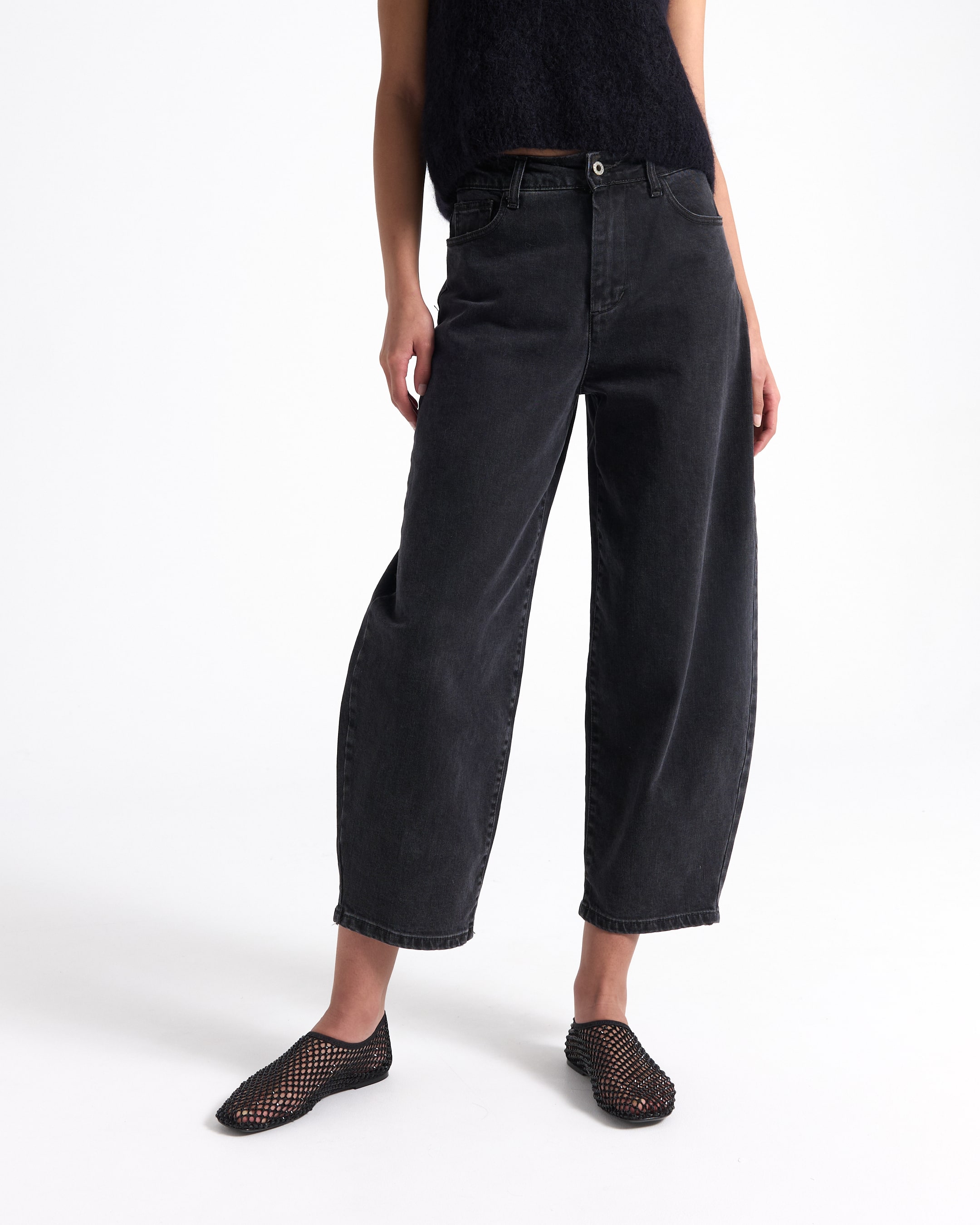 spijkerbroek, broek, zwart, wijdere benen, korte lengte