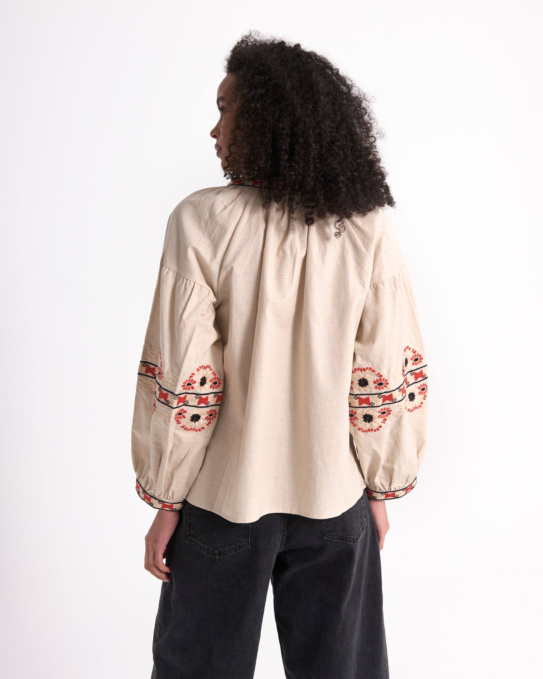 blouse, geborduurd, landelijke stijl, lange mouw, beige
