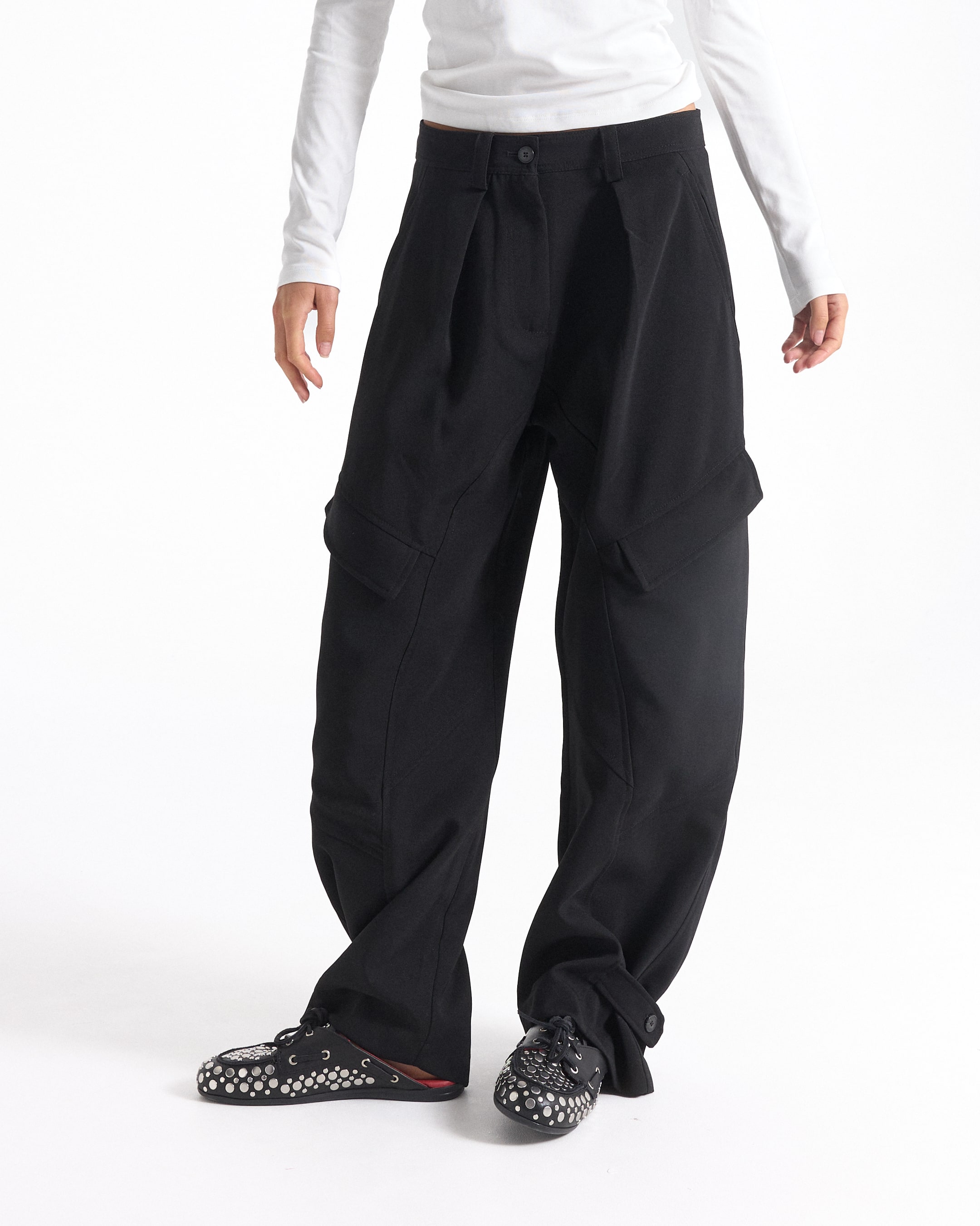 broek, cargo broek, zwart, wijdere pasvorm, plooien