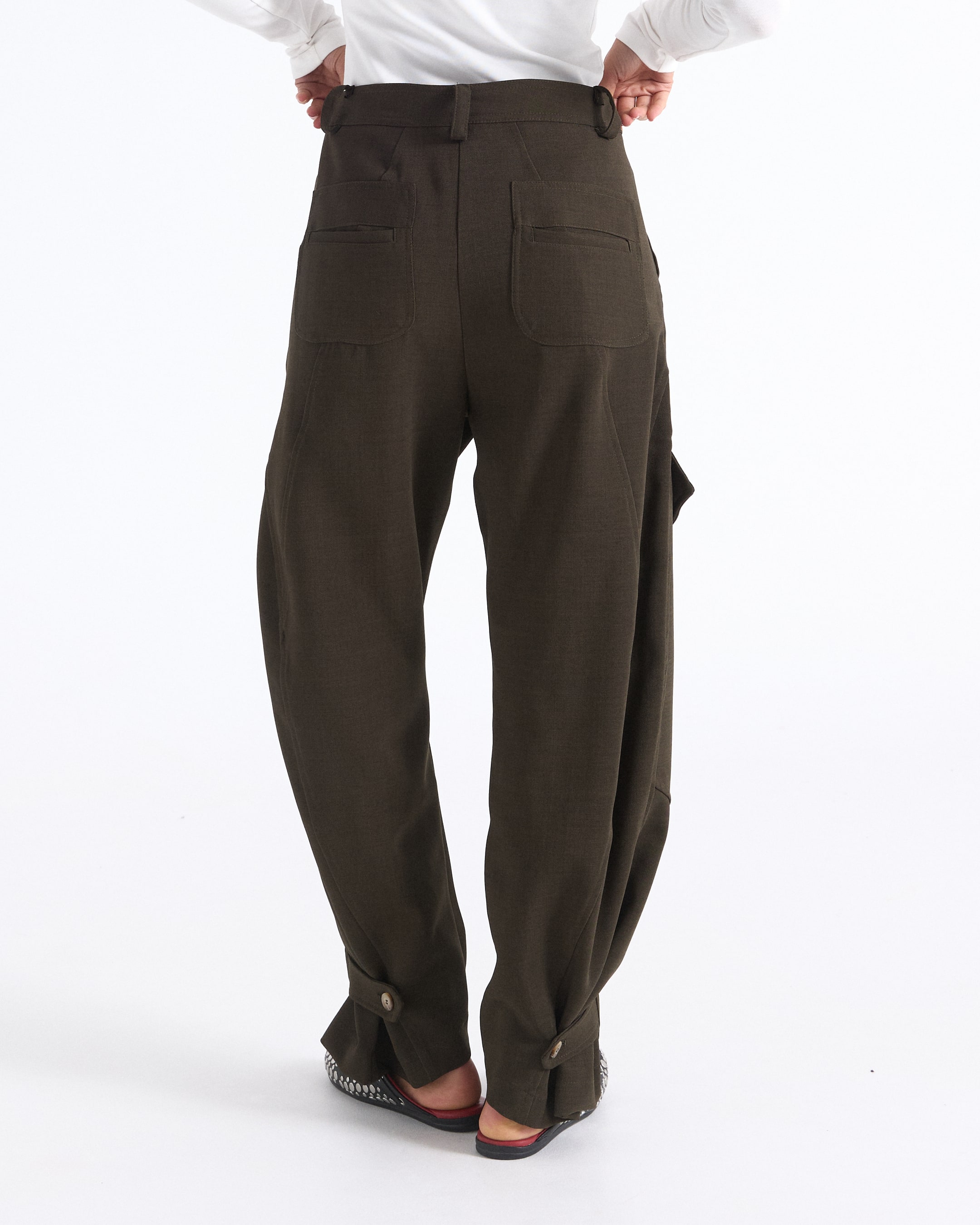 broek, olijfgroen, cargo, achterzakken, basismodell, broek, olijfgroen, cargo broek, achterzakken, verstelbare zoom