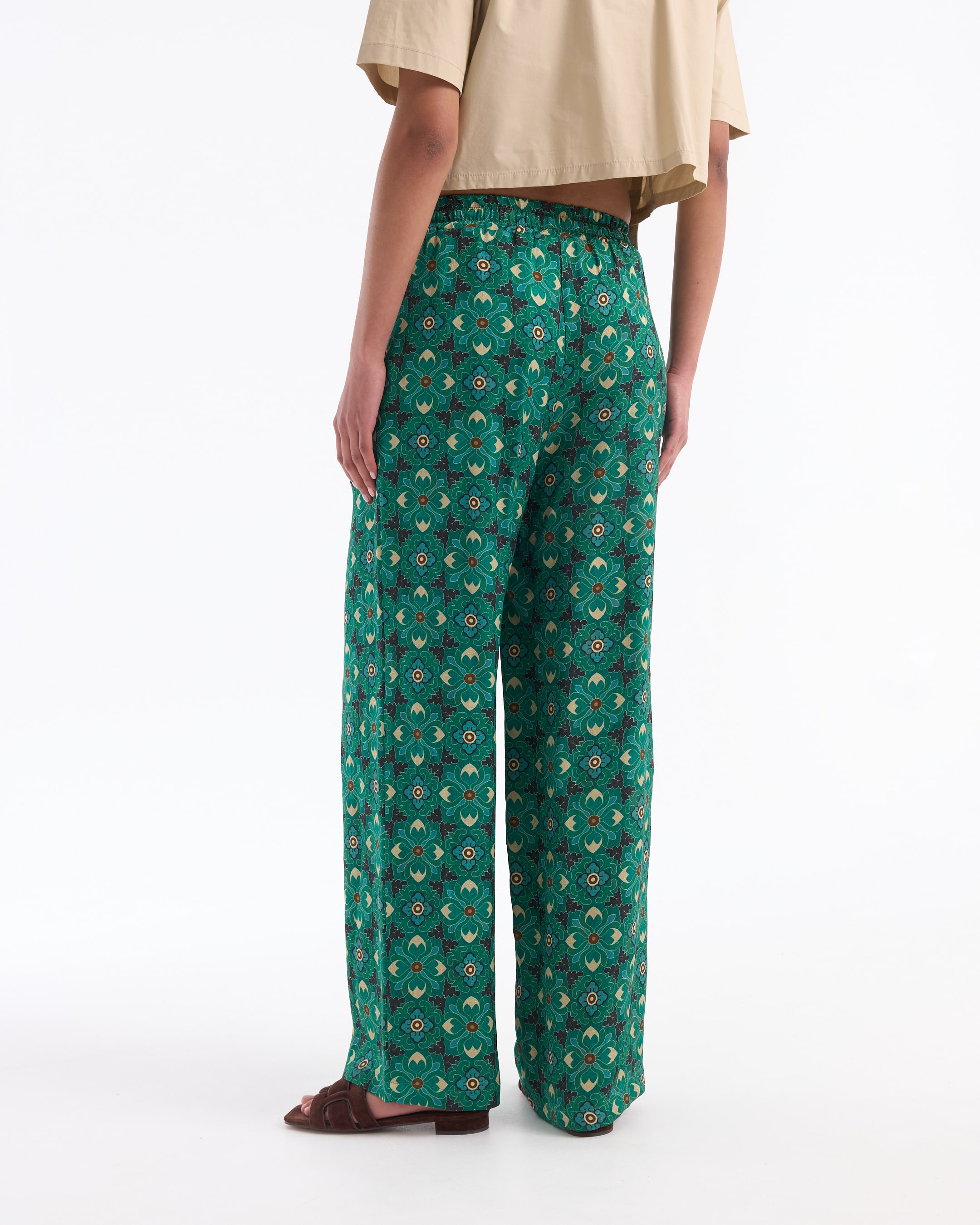 wijdte-pant, groene patroon, bloemend prints, elastische taille, broeken